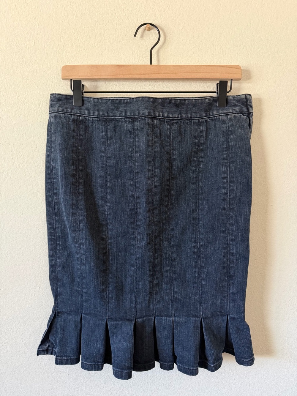 Club Monaco Denim Skirt